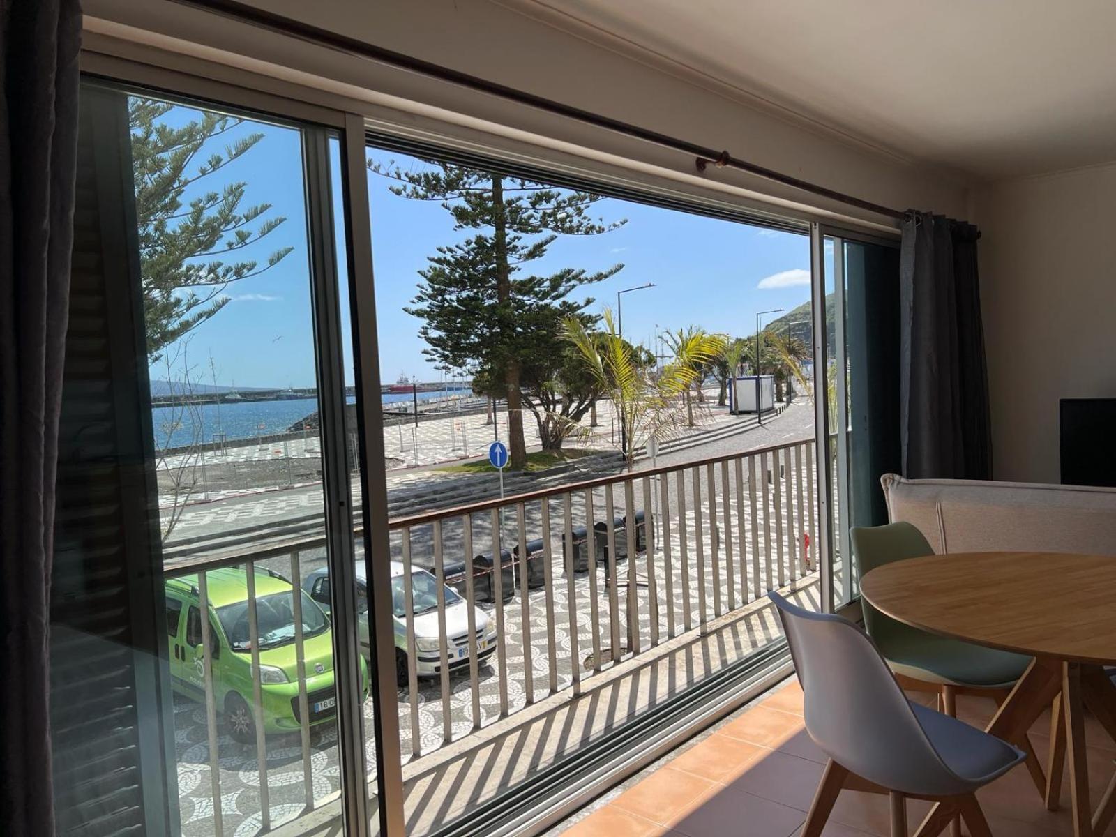 Estudio Frente Mar * Horta (Azores)